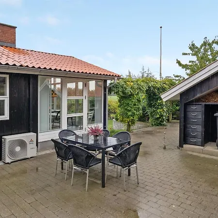 Nica - 100m From The Sea By Interhome Feriehus *